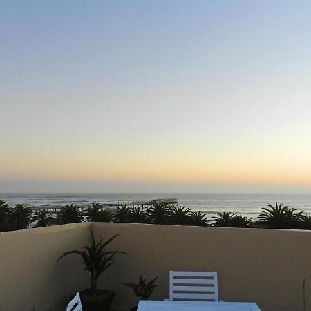 Hotel Zum Kaiser 스바코프문트 외부 사진